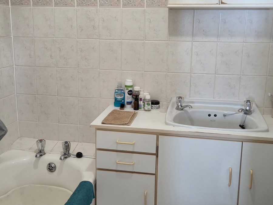 3 Bedroom Property for Sale in Palmiet Western Cape